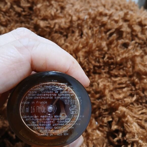 Clarins Double Serum Light Texture - Gold and Brown - Picture 3 of 4